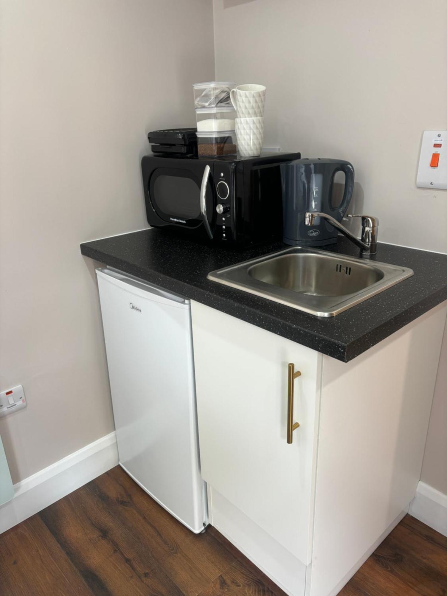 Private Detached Small Bedroom And Bathroom Only- This Is Not An Apartment Butlersbridge Luaran gambar